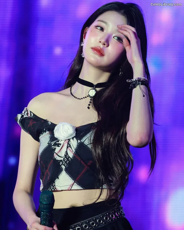 Jang Won-young  장원영 WONYOUNG photo 17 of 5846
