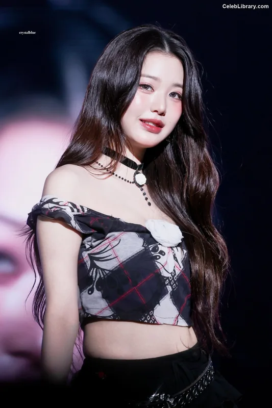 Jang Won-young  장원영 WONYOUNG photo 3 of 5846