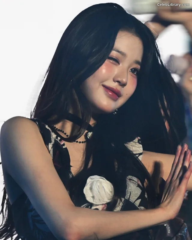 Jang Won-young  장원영 WONYOUNG photo 8 of 5846
