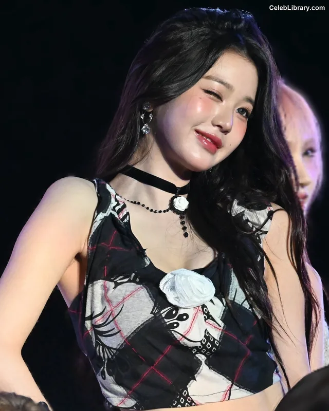 Jang Won-young  장원영 WONYOUNG photo 9 of 5846