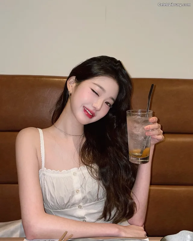 Jang Won-young  장원영 WONYOUNG photo 22 of 5846