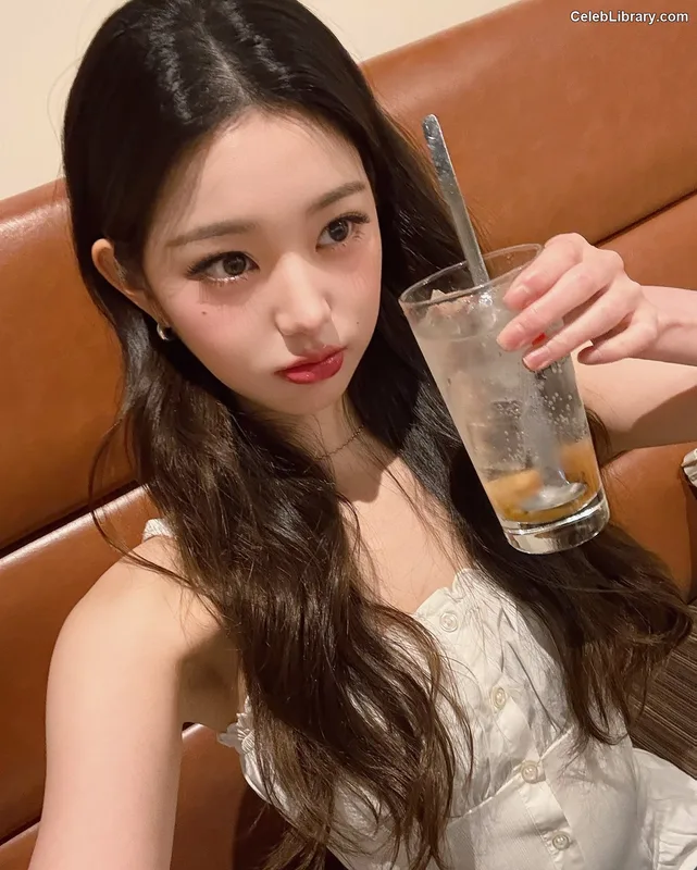 Jang Won-young  장원영 WONYOUNG photo 24 of 5846