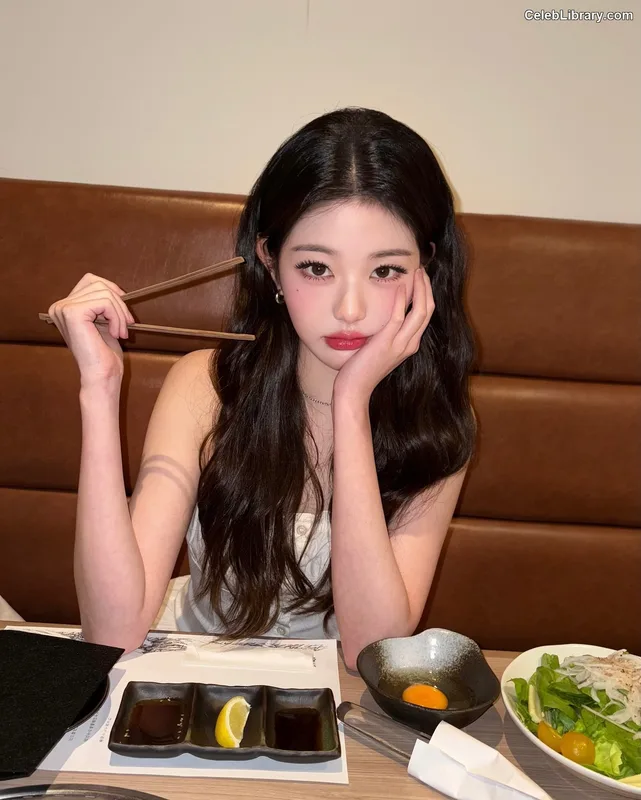 Jang Won-young  장원영 WONYOUNG photo 5 of 5846
