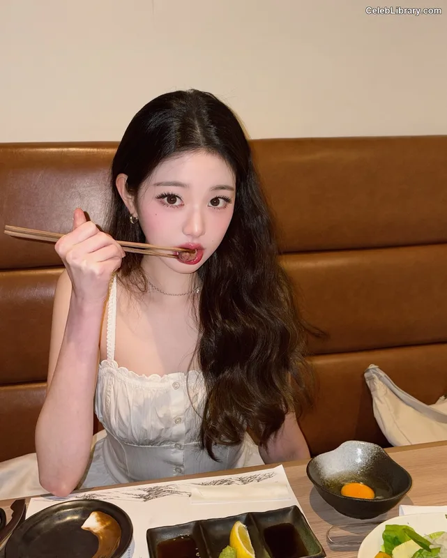 Jang Won-young  장원영 WONYOUNG photo 8 of 5846