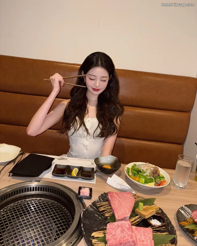 Jang Won-young  장원영 WONYOUNG photo 9 of 5846