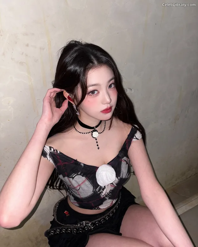 Jang Won-young  장원영 WONYOUNG photo 11 of 5846