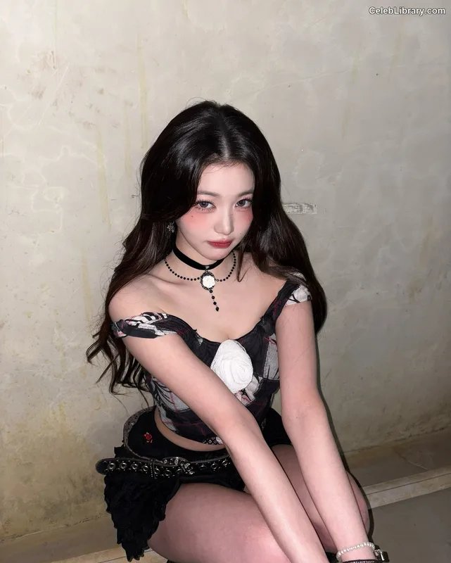 Jang Won-young  장원영 WONYOUNG photo 13 of 5846