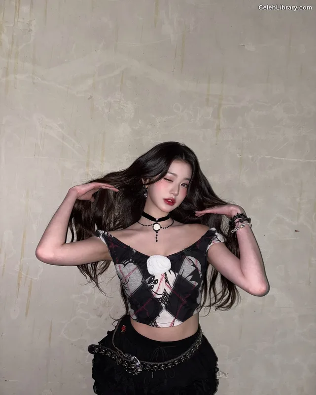 Jang Won-young  장원영 WONYOUNG photo 18 of 5846