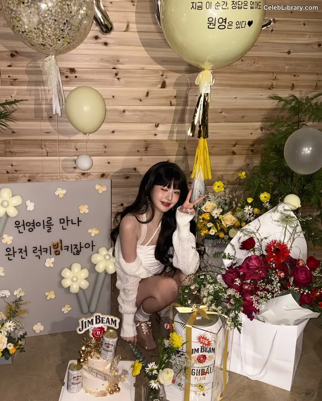 Jang Won-young  장원영 WONYOUNG photo 8 of 5846