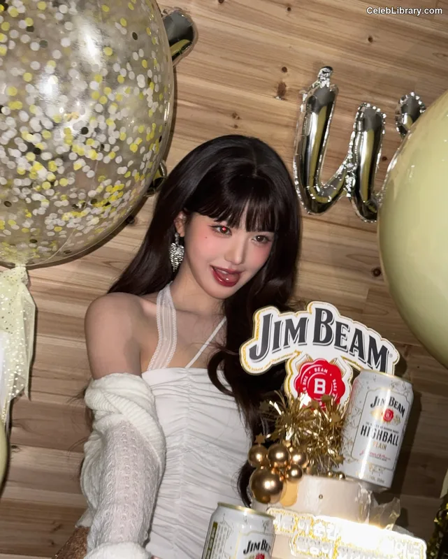 Jang Won-young  장원영 WONYOUNG photo 11 of 5846
