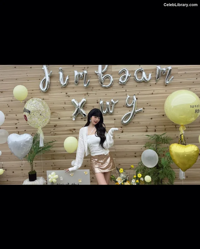 Jang Won-young  장원영 WONYOUNG photo 17 of 5846