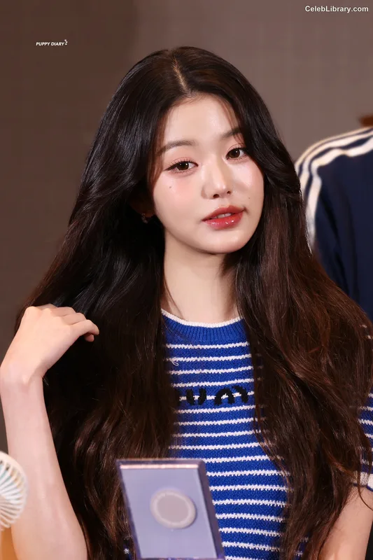 Jang Won-young  장원영 WONYOUNG photo 18 of 5846