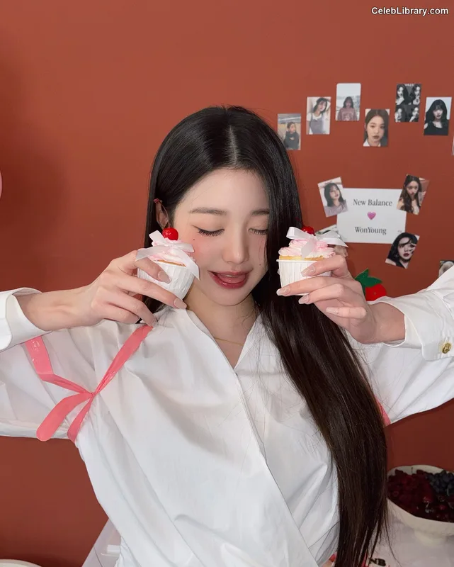 Jang Won-young  장원영 WONYOUNG photo 3 of 5846