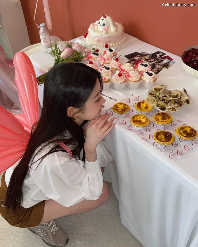 Jang Won-young  장원영 WONYOUNG photo 9 of 5846