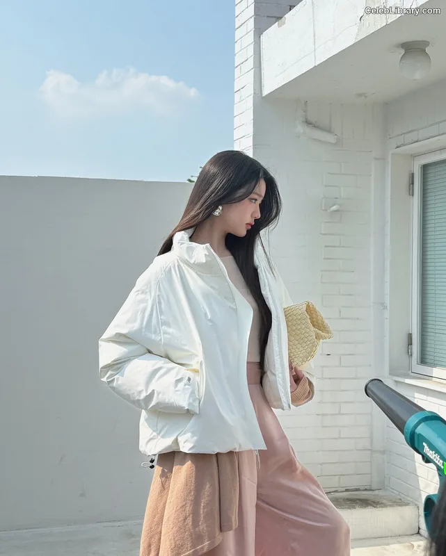 Jang Won-young  장원영 WONYOUNG photo 12 of 5846