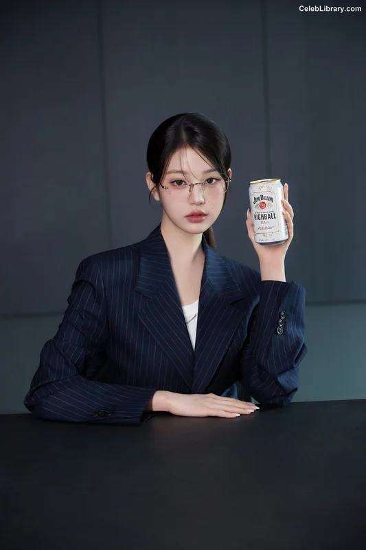 Jang Won-young  장원영 WONYOUNG photo 18 of 5846