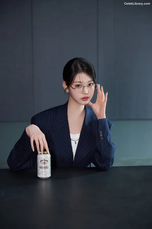 Jang Won-young  장원영 WONYOUNG photo 19 of 5846