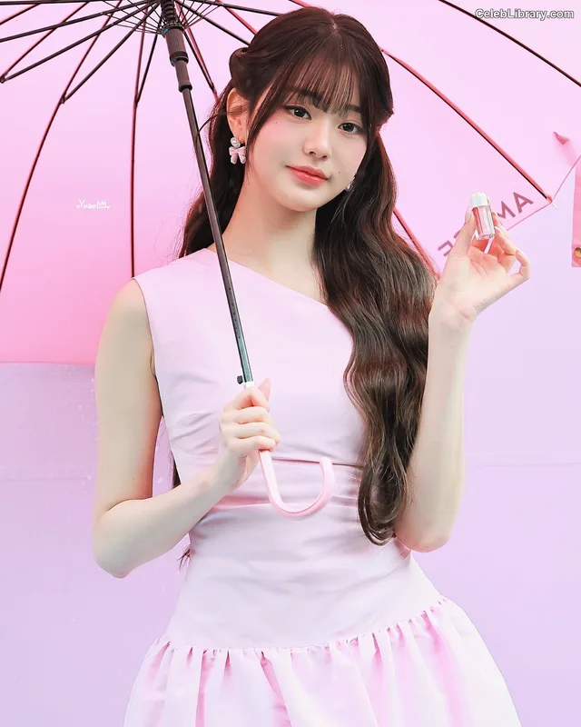 Jang Won-young  장원영 WONYOUNG photo 8 of 5846