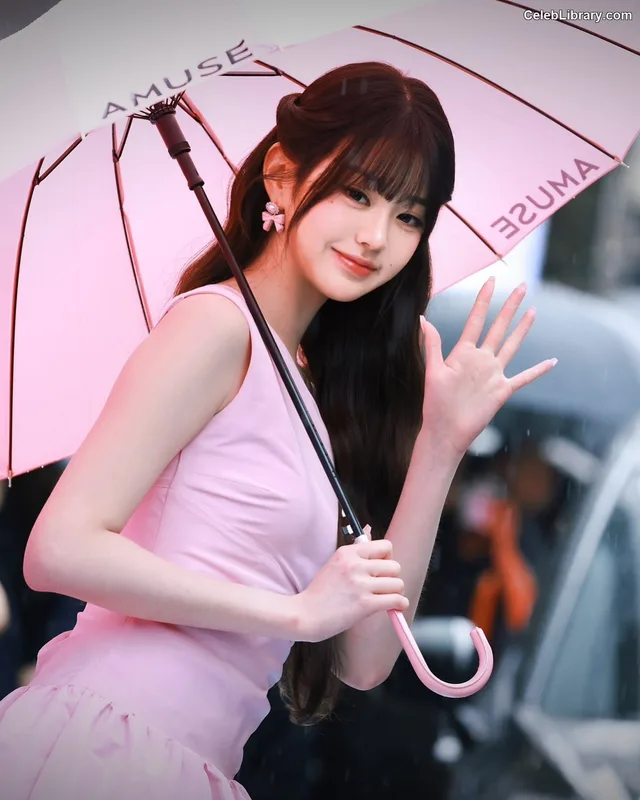 Jang Won-young  장원영 WONYOUNG photo 11 of 5846