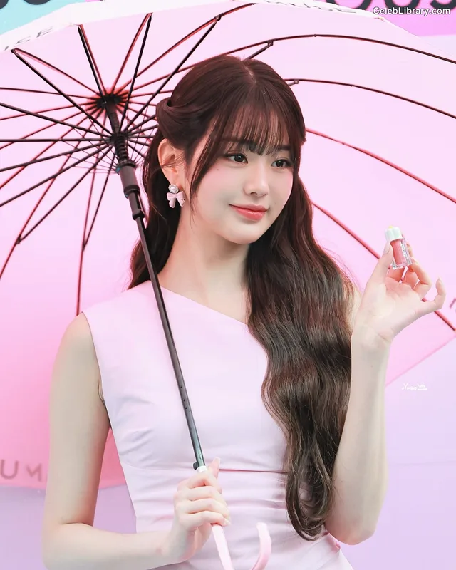 Jang Won-young  장원영 WONYOUNG photo 14 of 5846