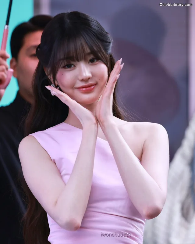 Jang Won-young  장원영 WONYOUNG photo 16 of 5846
