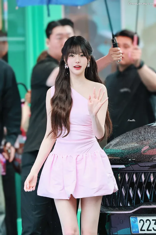 Jang Won-young  장원영 WONYOUNG photo 24 of 5846