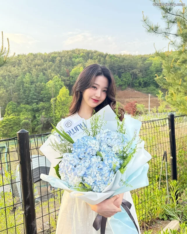 Jang Won-young  장원영 WONYOUNG photo 13 of 5846