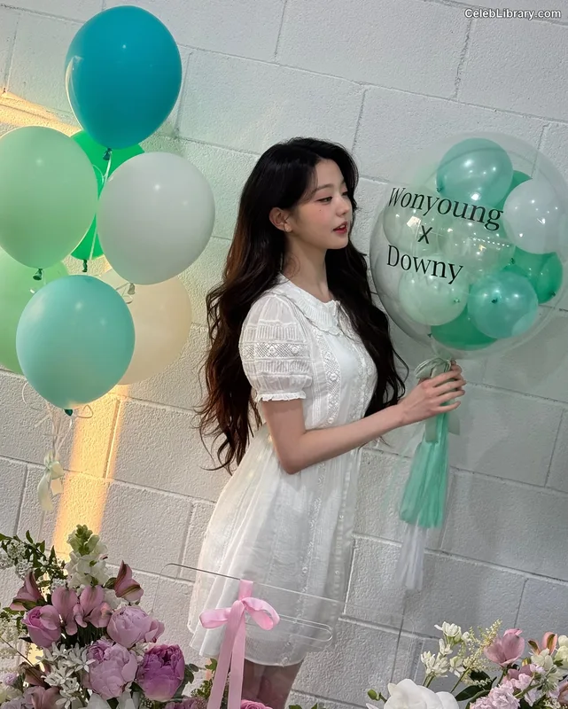 Jang Won-young  장원영 WONYOUNG photo 17 of 5846