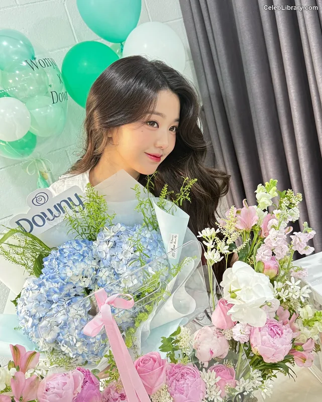 Jang Won-young  장원영 WONYOUNG photo 23 of 5846