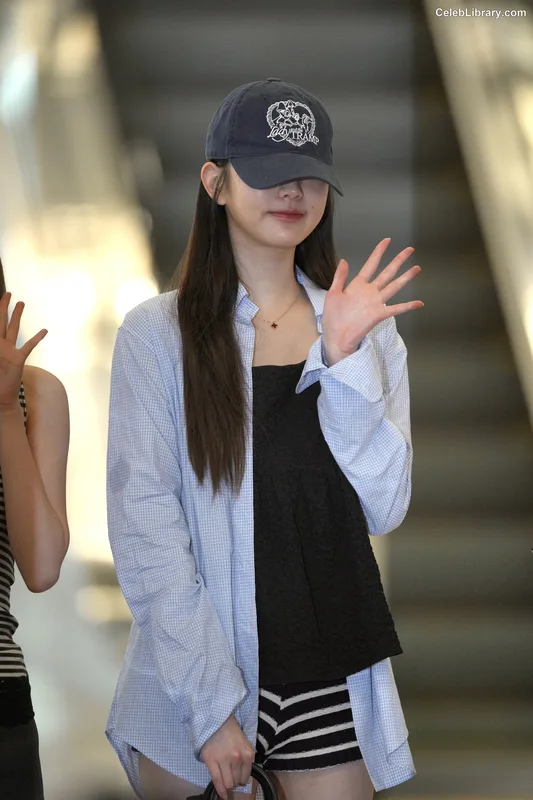 Jang Won-young  장원영 WONYOUNG photo 3 of 5846