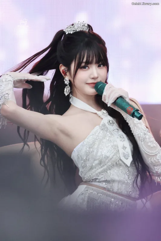 Jang Won-young  장원영 WONYOUNG photo 8 of 5846