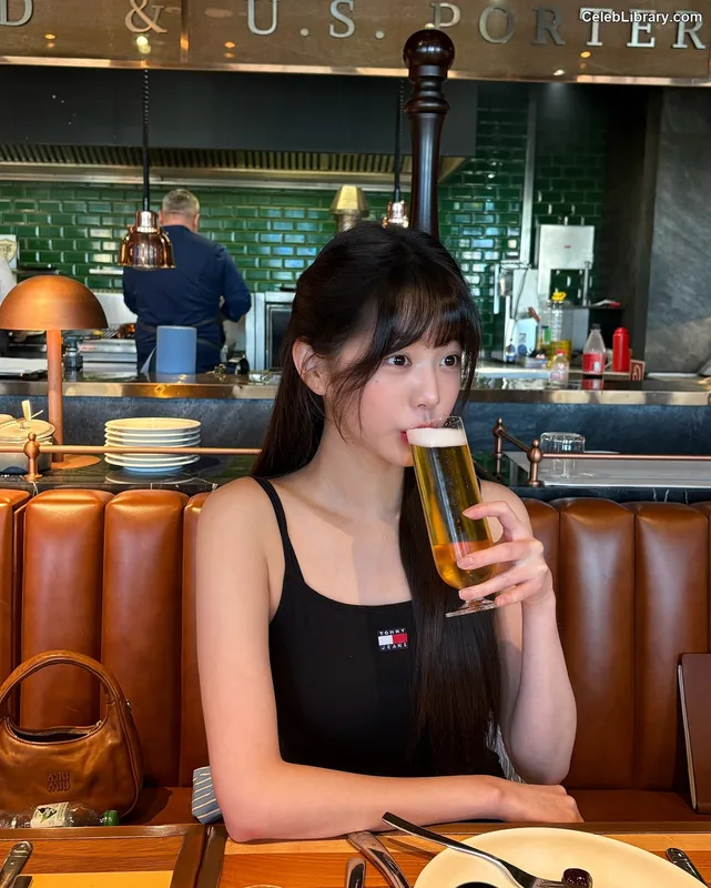 Jang Won-young  장원영 WONYOUNG photo 1 of 5846
