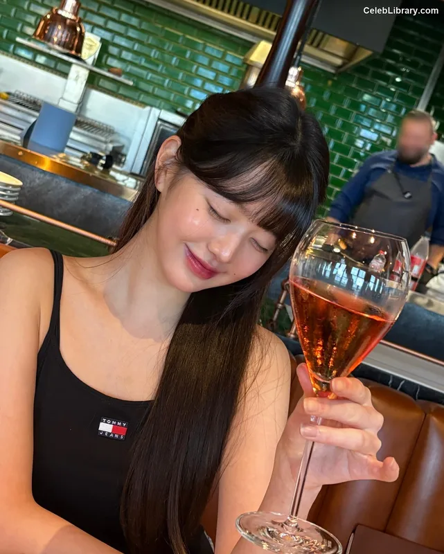 Jang Won-young  장원영 WONYOUNG photo 10 of 5846