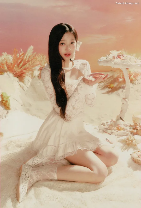 Jang Won-young  장원영 WONYOUNG photo 6 of 5846