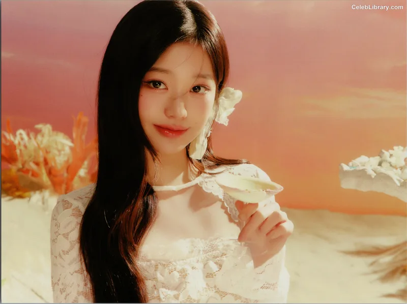 Jang Won-young  장원영 WONYOUNG photo 11 of 5846