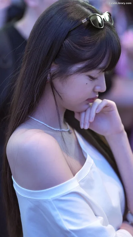 Jang Won-young  장원영 WONYOUNG photo 21 of 5846