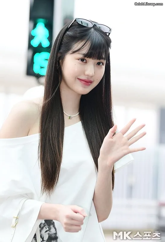 Jang Won-young 장원영 WONYOUNG photo 1 of 5846
