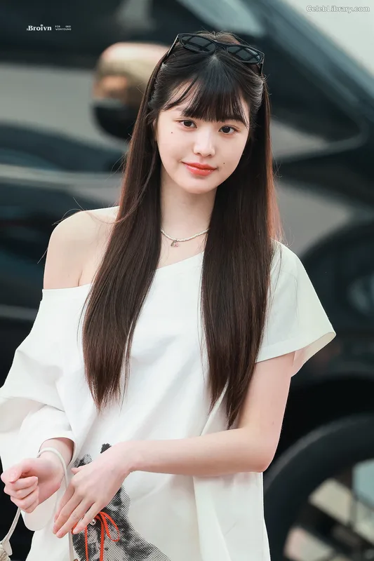 Jang Won-young 장원영 WONYOUNG photo 13 of 5846