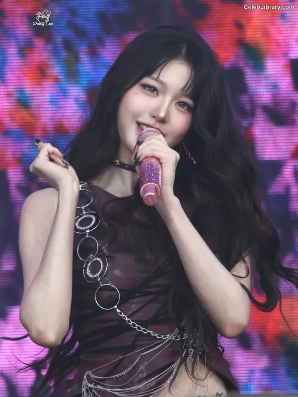 Jang Won-young 장원영 WONYOUNG photo 20 of 5846