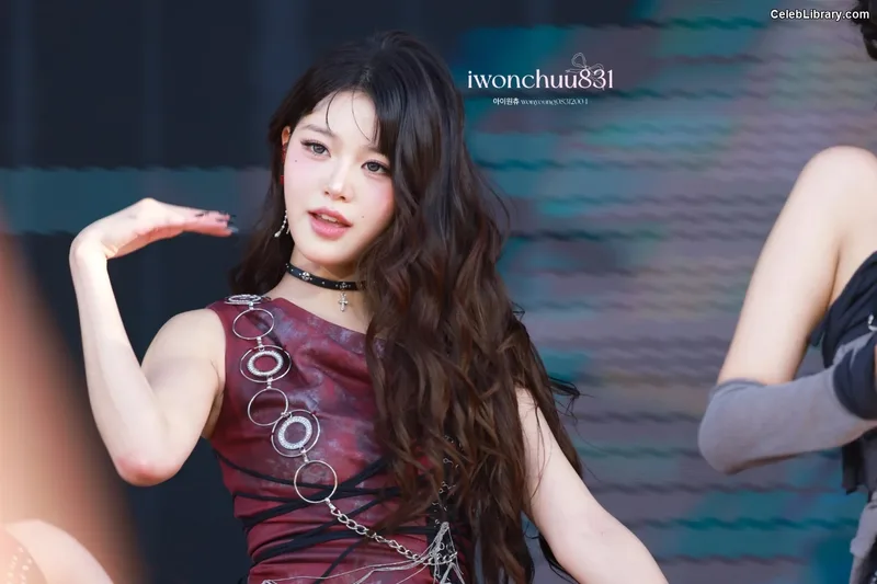 Jang Won-young 장원영 WONYOUNG photo 23 of 5846