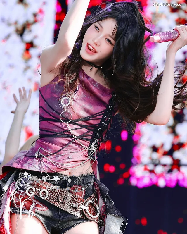 Jang Won-young 장원영 WONYOUNG photo 5 of 5846