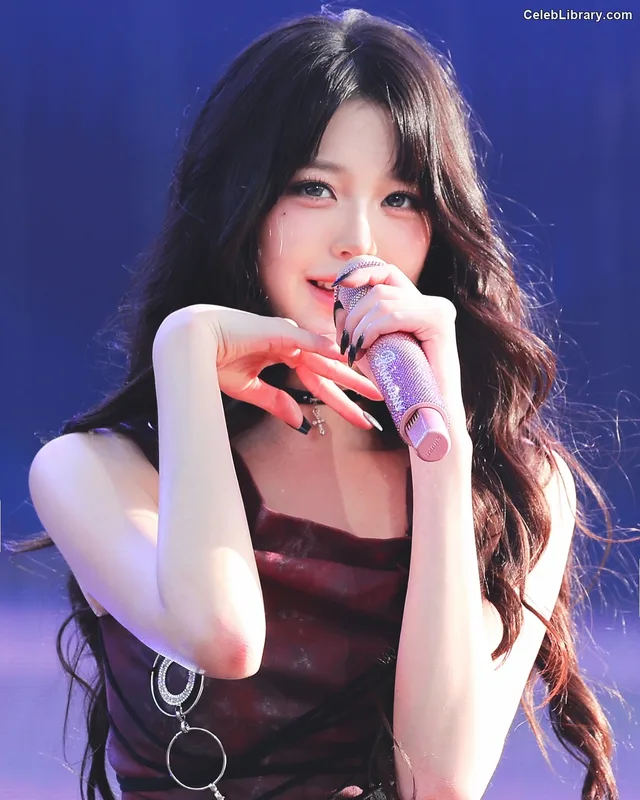Jang Won-young 장원영 WONYOUNG photo 13 of 5846