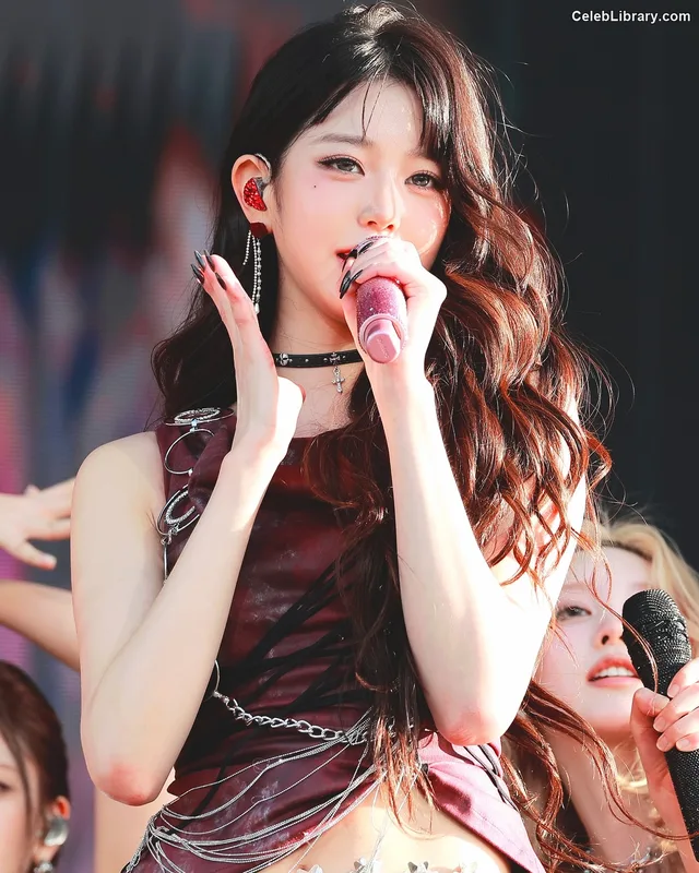 Jang Won-young 장원영 WONYOUNG photo 14 of 5846
