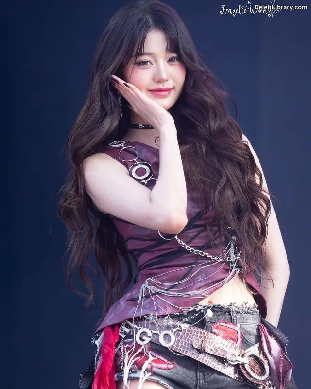 Jang Won-young 장원영 WONYOUNG photo 16 of 5846