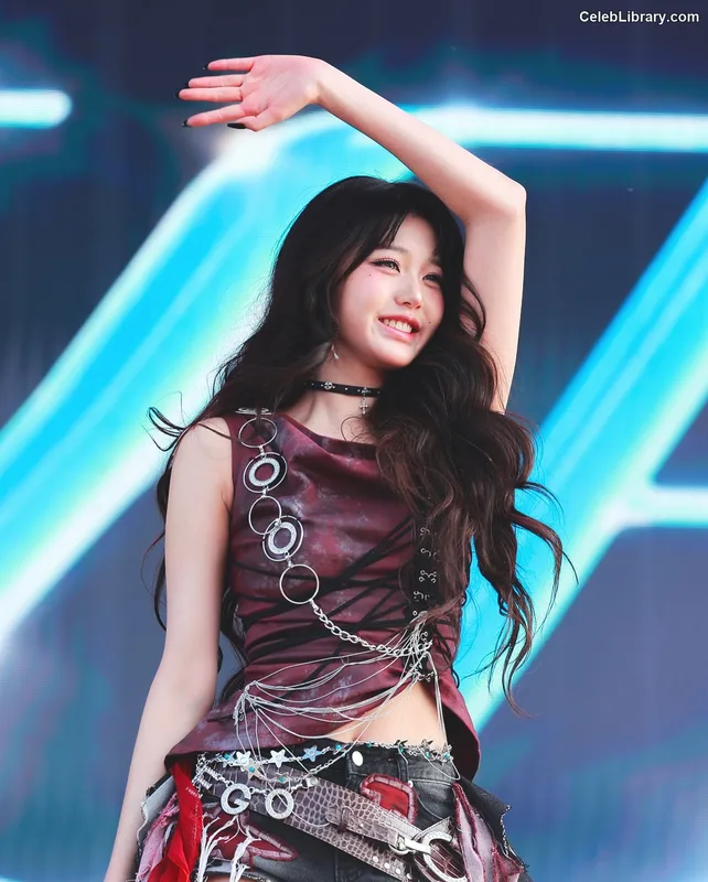 Jang Won-young 장원영 WONYOUNG photo 18 of 5846