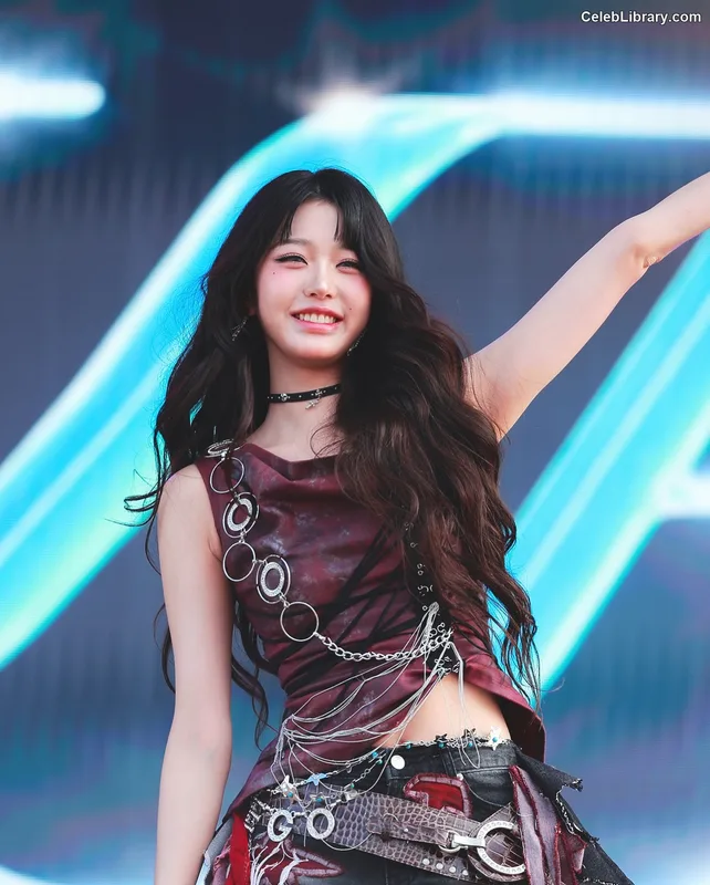 Jang Won-young 장원영 WONYOUNG photo 19 of 5846