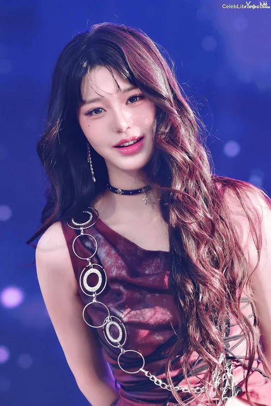 Jang Won-young 장원영 WONYOUNG photo 3 of 5846