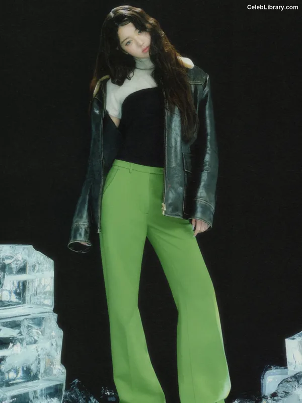 Jang Won-young 장원영 WONYOUNG photo 1 of 5846