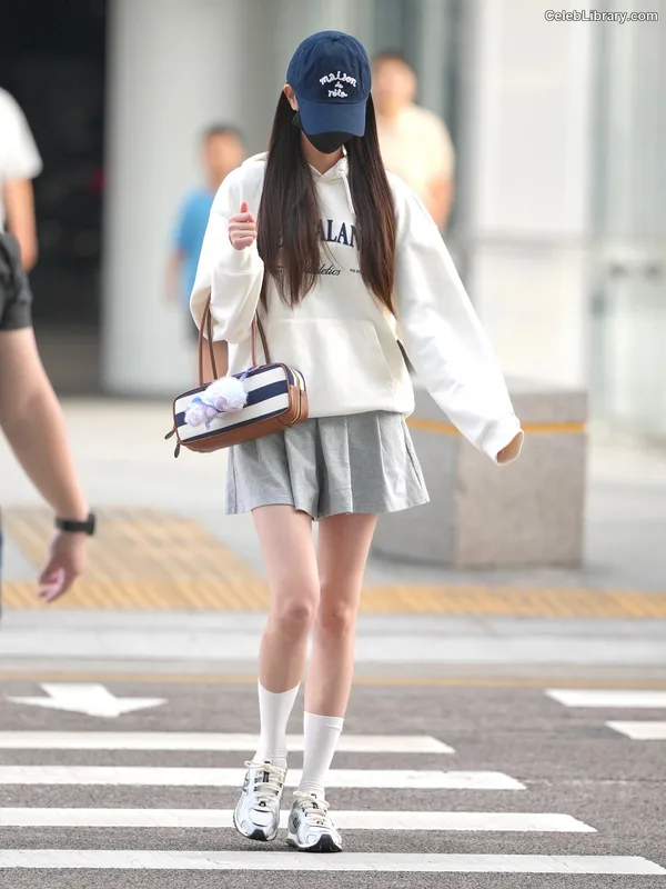 Jang Won-young  장원영 WONYOUNG photo 7 of 5846