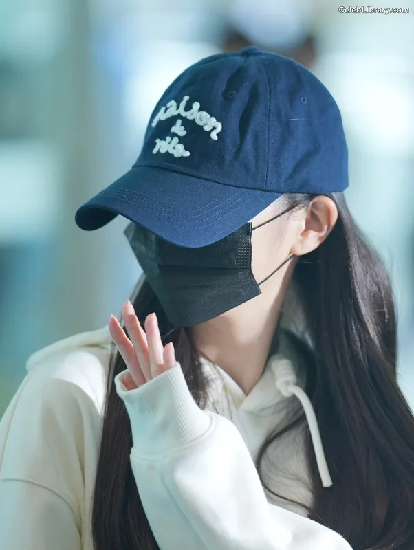 Jang Won-young  장원영 WONYOUNG photo 1 of 5846